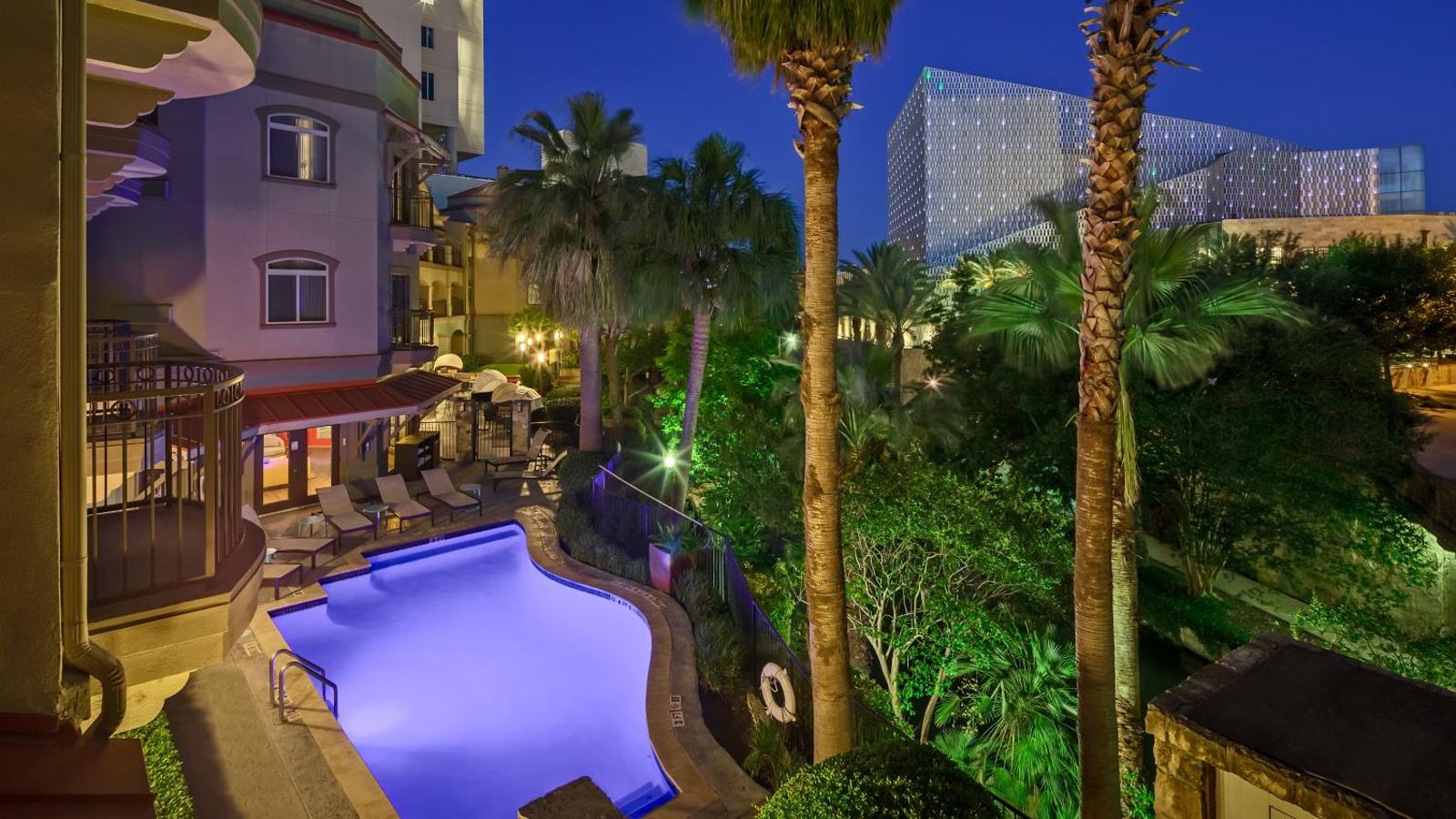 Hotel Indigo San Antonio Riverwalk